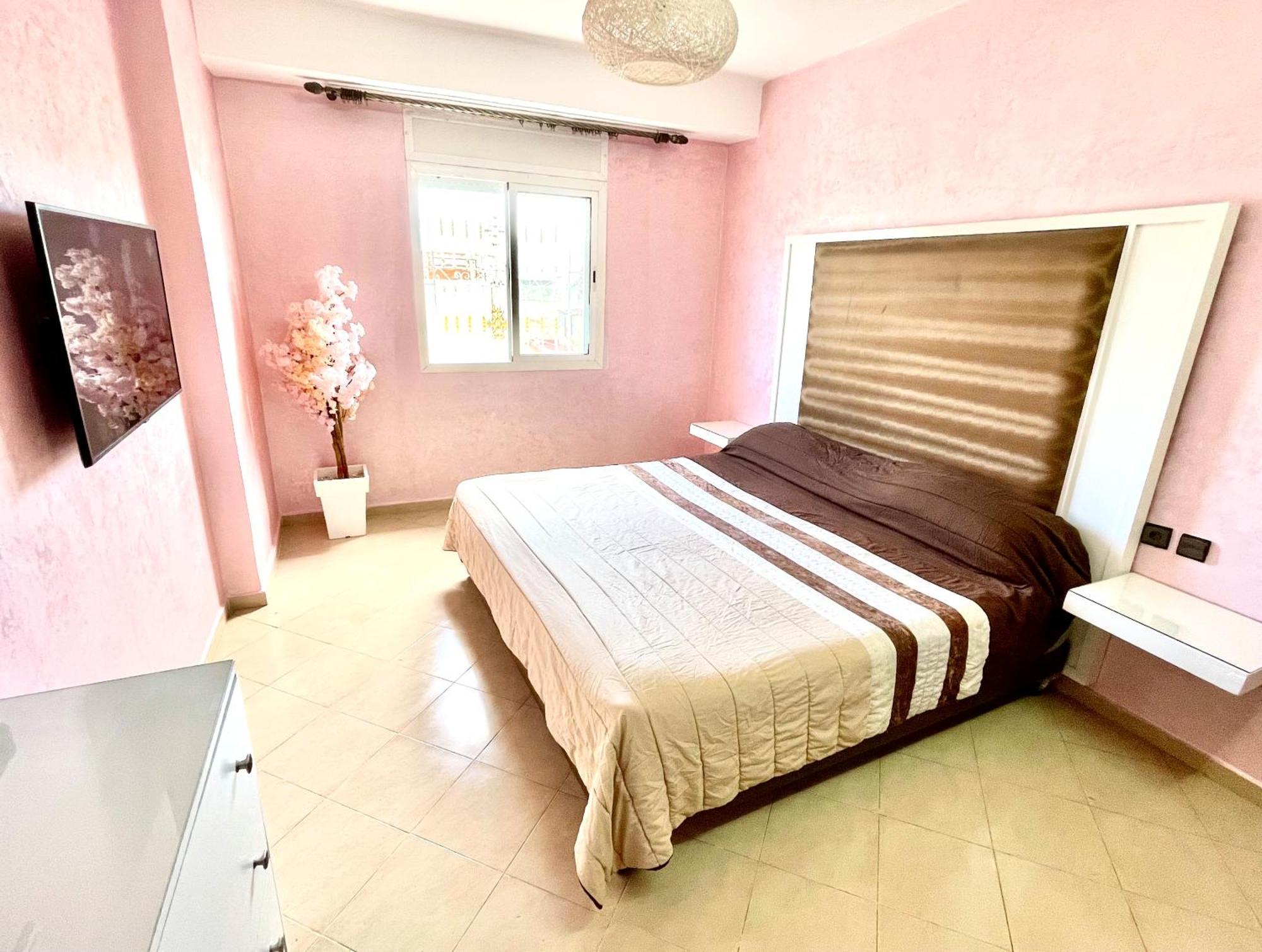 Superbe Appartement Avec Wifi Tangier Bagian luar foto
